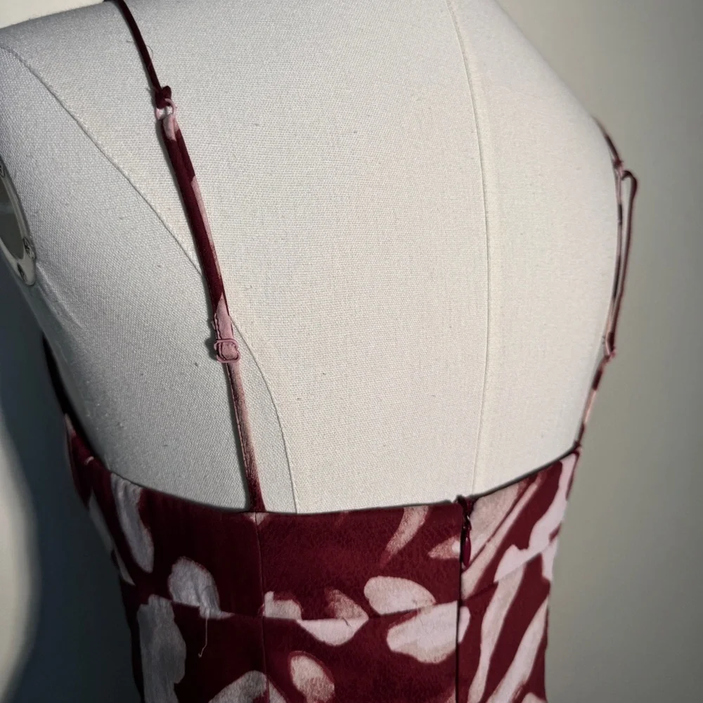 Finders Keepers Red and White Patterned Mini Dress - Picture 4 of 8